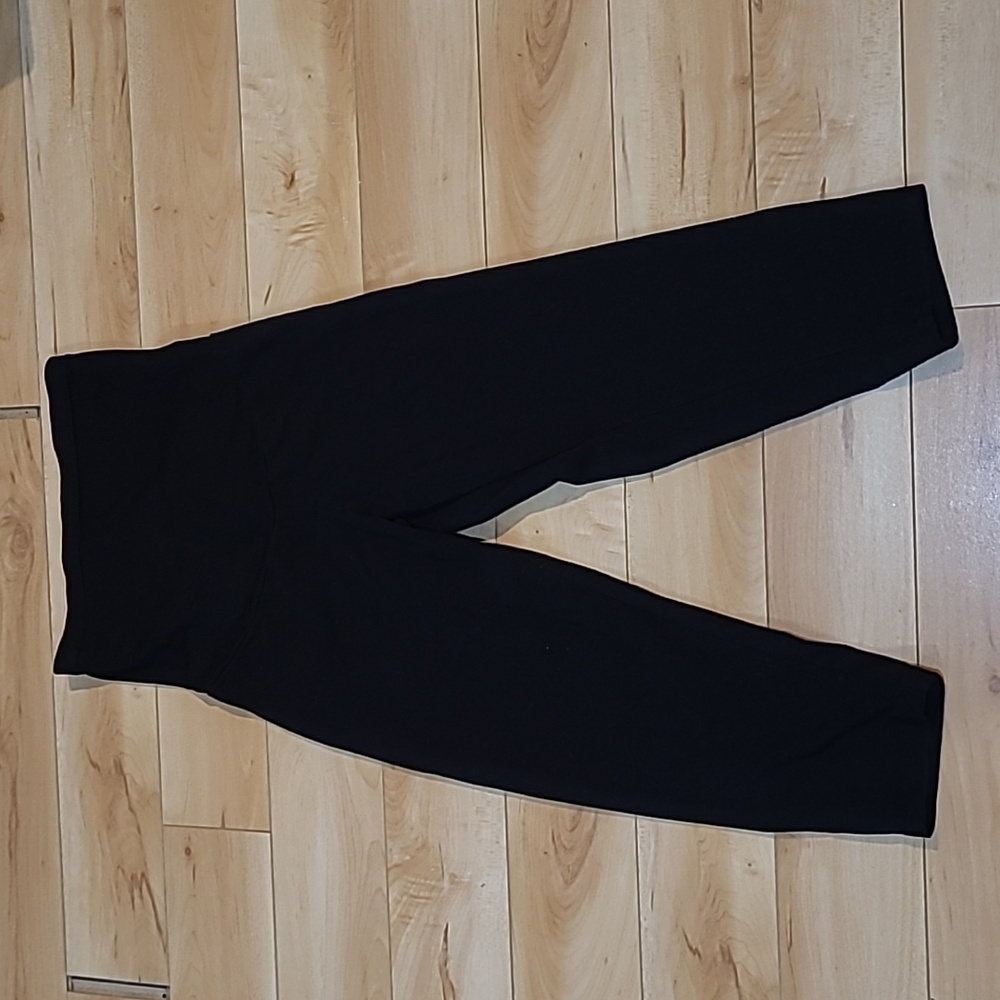 Motherhood maternity women's medium black capris